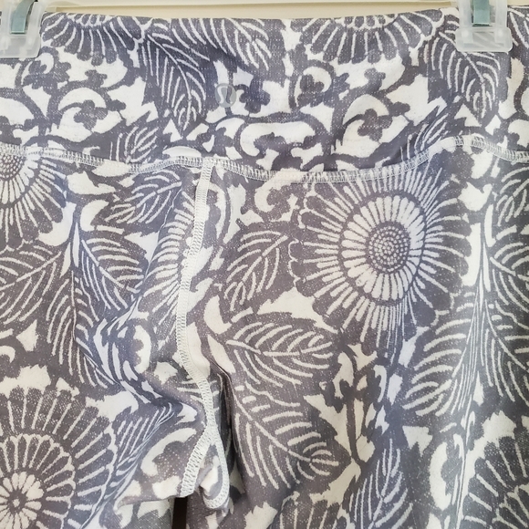 VEUC lululemon Wunder Under crop - Picture 3 of 5